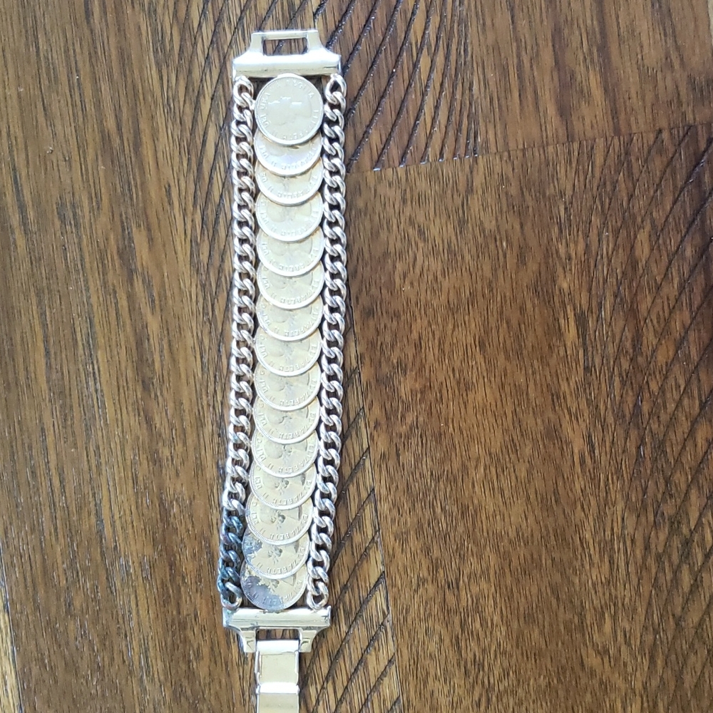 Gold bracelet